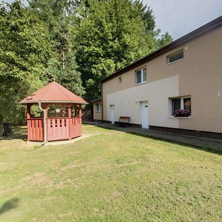 Strand Motel, Vigado Csarda Dombrad Экстерьер фото